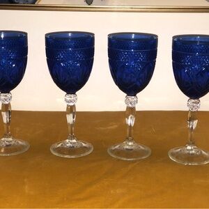 Elegant Blue Crystal Wine Glass Set
